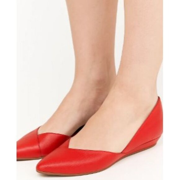 Naturalizer Size 6 Casual Slip On Comfortable Pointed Toe Red Flats - Picture 8 of 14